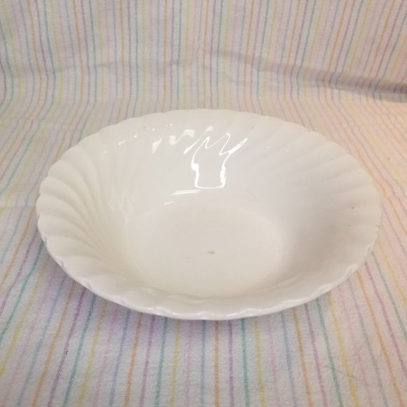 1982 Myott Meakin 8" Vegetable Serving Bowl Off White Swirled Rim Pattern MYM8 - Picture 1 of 9